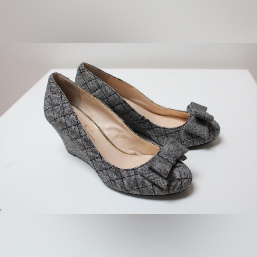 Jessica Simpson Sincerely  bow wedges